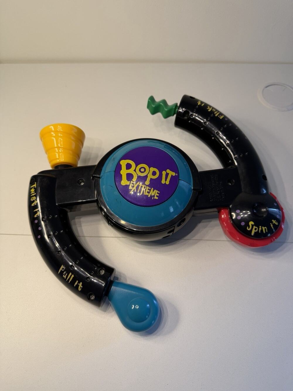 Bop It Extreme Hasbro 1999 Handheld Electronic Game Vintage Nostalgia Works!!